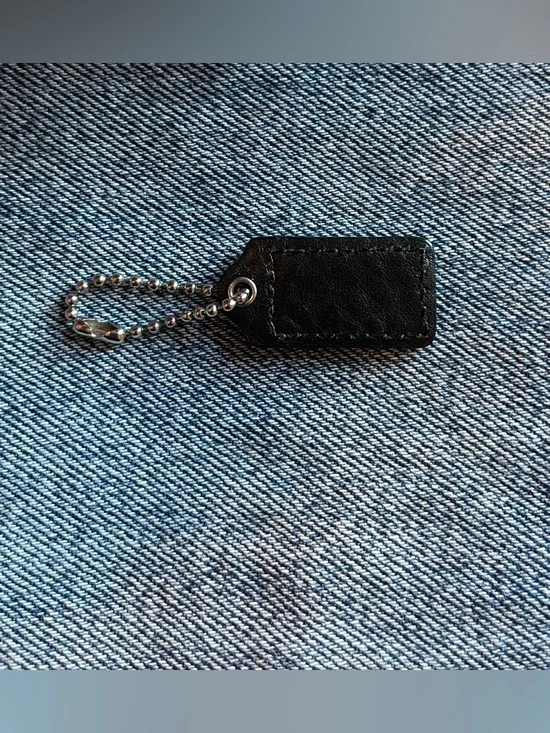 Y2K Coach Black Hangtag - Picture 3 of 4